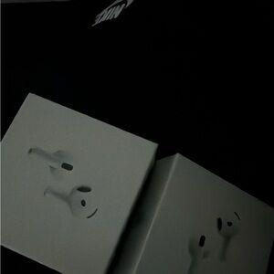 Apple Earbud Headphones - White